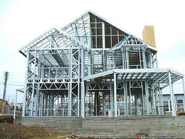 平湖钢结构建筑的腐蚀问题应该如何预防